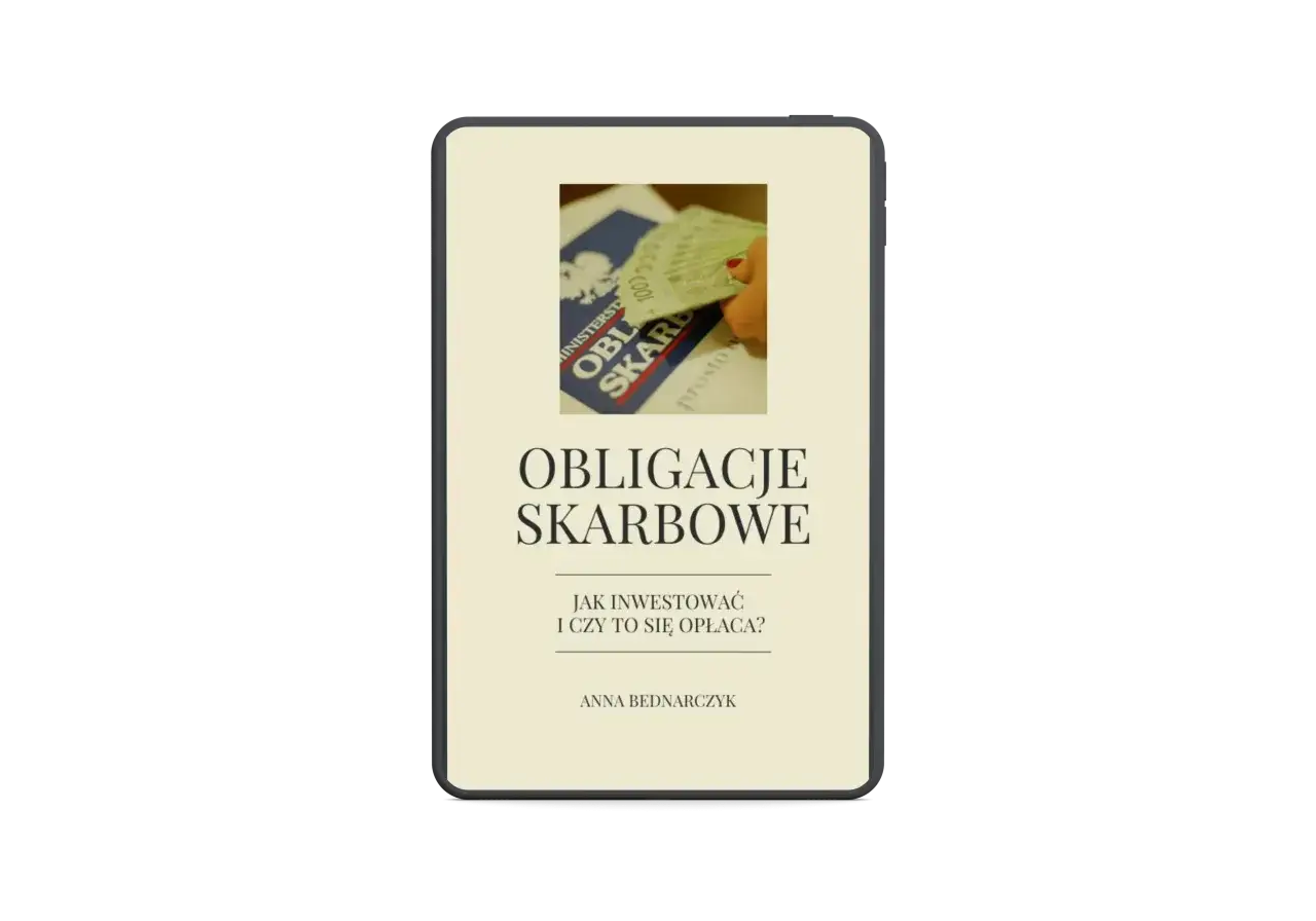 Grafika przedstawia ekran telefonu z napisem "Obligacje Skarbowe" i dłonią trzymającą banknoty.