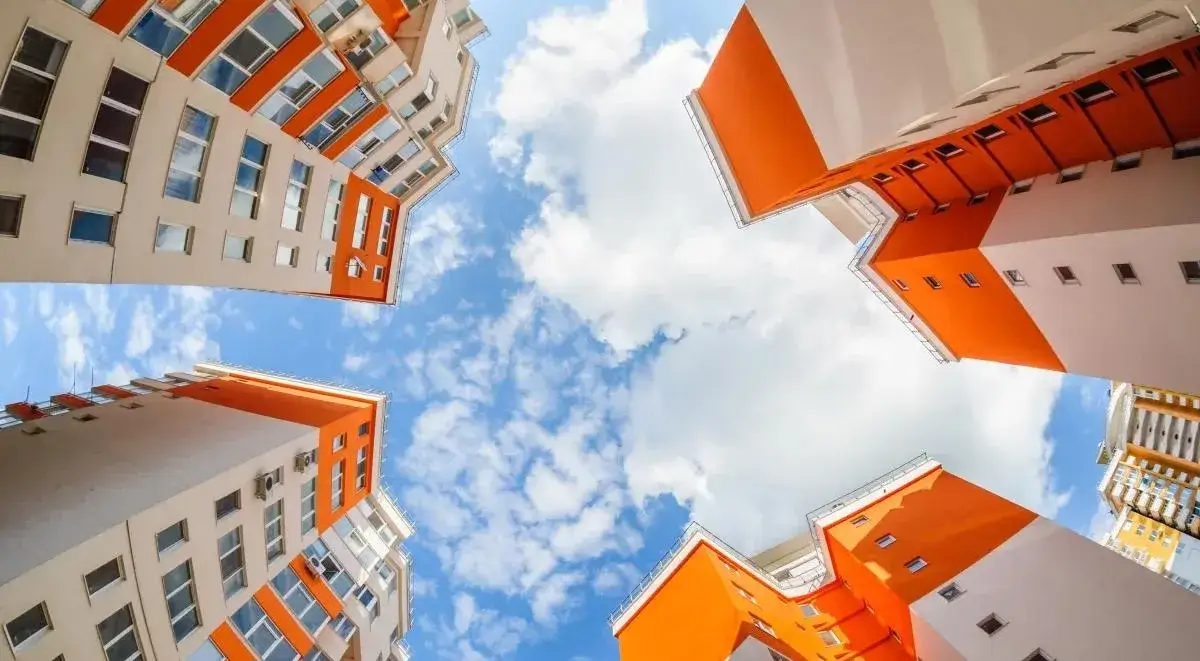 Czy kupując mieszkanie od dewelopera płacę podatek? Sprawdź szczegóły