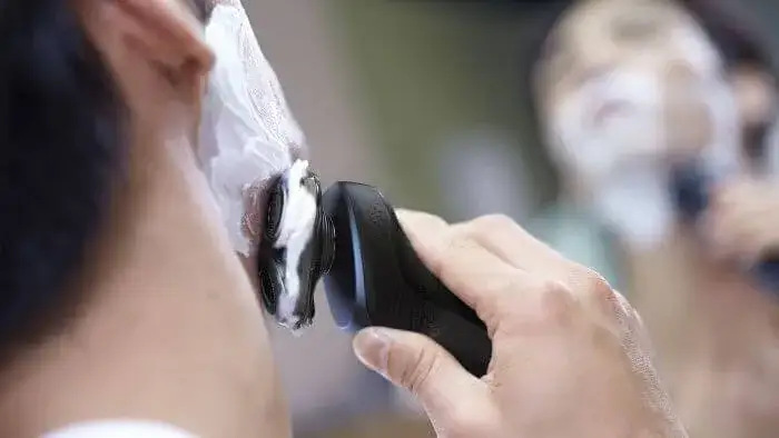 Golenie na sucho czy mokro – wybierz najlepszą metodę dla siebie