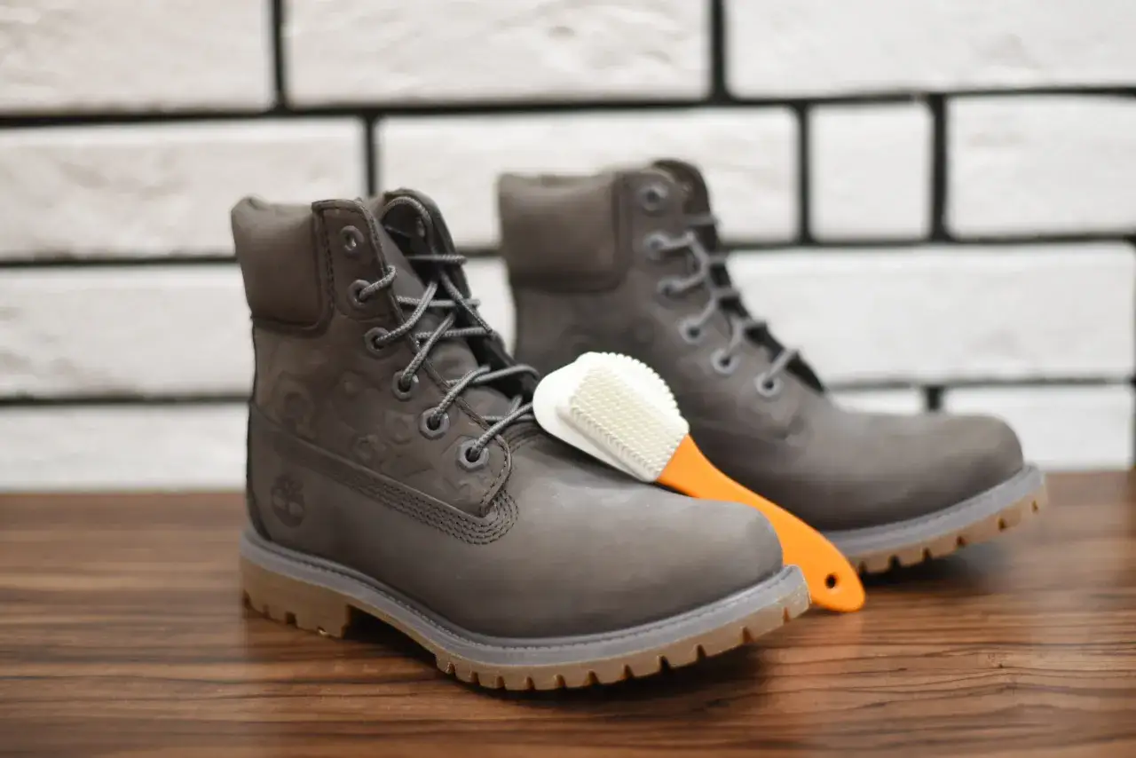 Jak czyścić timberlandy, aby uniknąć uszkodzeń i plam?