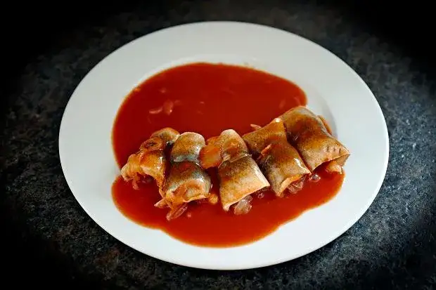 Jak zrobić sałatkę śledziową, która zachwyci Twoich gości?