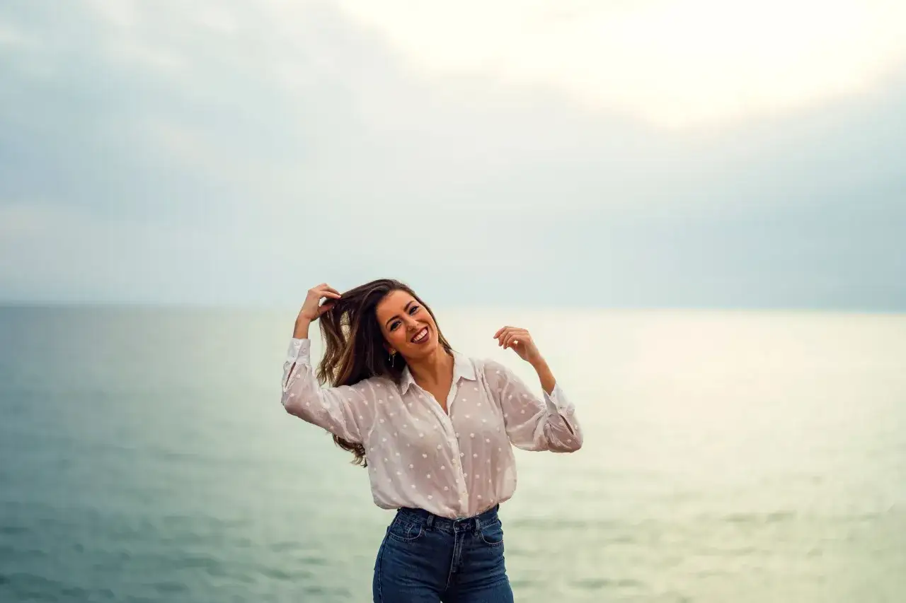 Jak się ubrać nad morze, aby uniknąć nieprzyjemnych niespodzianek