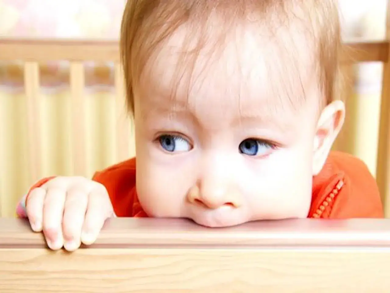 Ząbkowanie trzonowców: Jak ulżyć dziecku i przetrwać ten trudny czas?