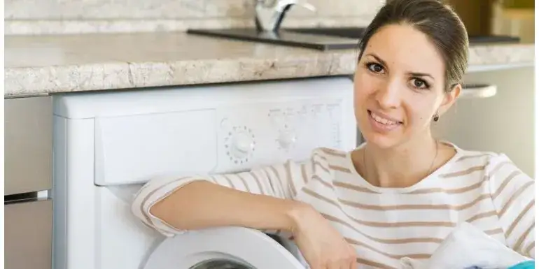 Jak wyczyścić pralkę octem i pozbyć się nieprzyjemnych zapachów