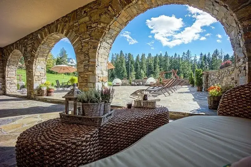 Gdzie jechać z dzieckiem jesienią? Najlepsze miejsca na rodzinne wycieczki