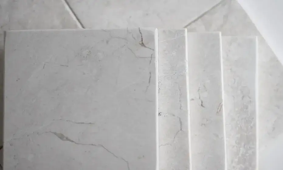 Ceny konglomeratu marmurowego w Polsce - co warto wiedzieć przed zakupem