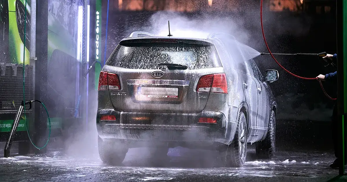 Myjnia bezdotykowa w 2026: Czy to nadal opłacalny biznes?