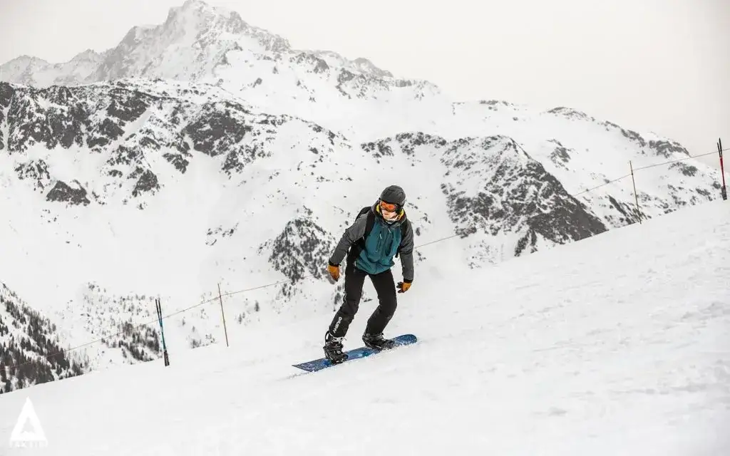 Ile kalorii spala snowboard? Poznaj liczby i zmaksymalizuj efekty!