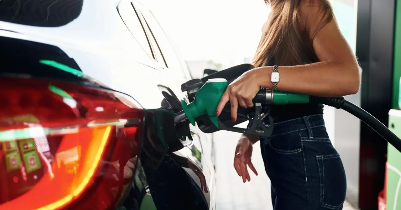 Dlaczego diesel nie tanieje? Prognozy 2026 i sposoby na oszczędności