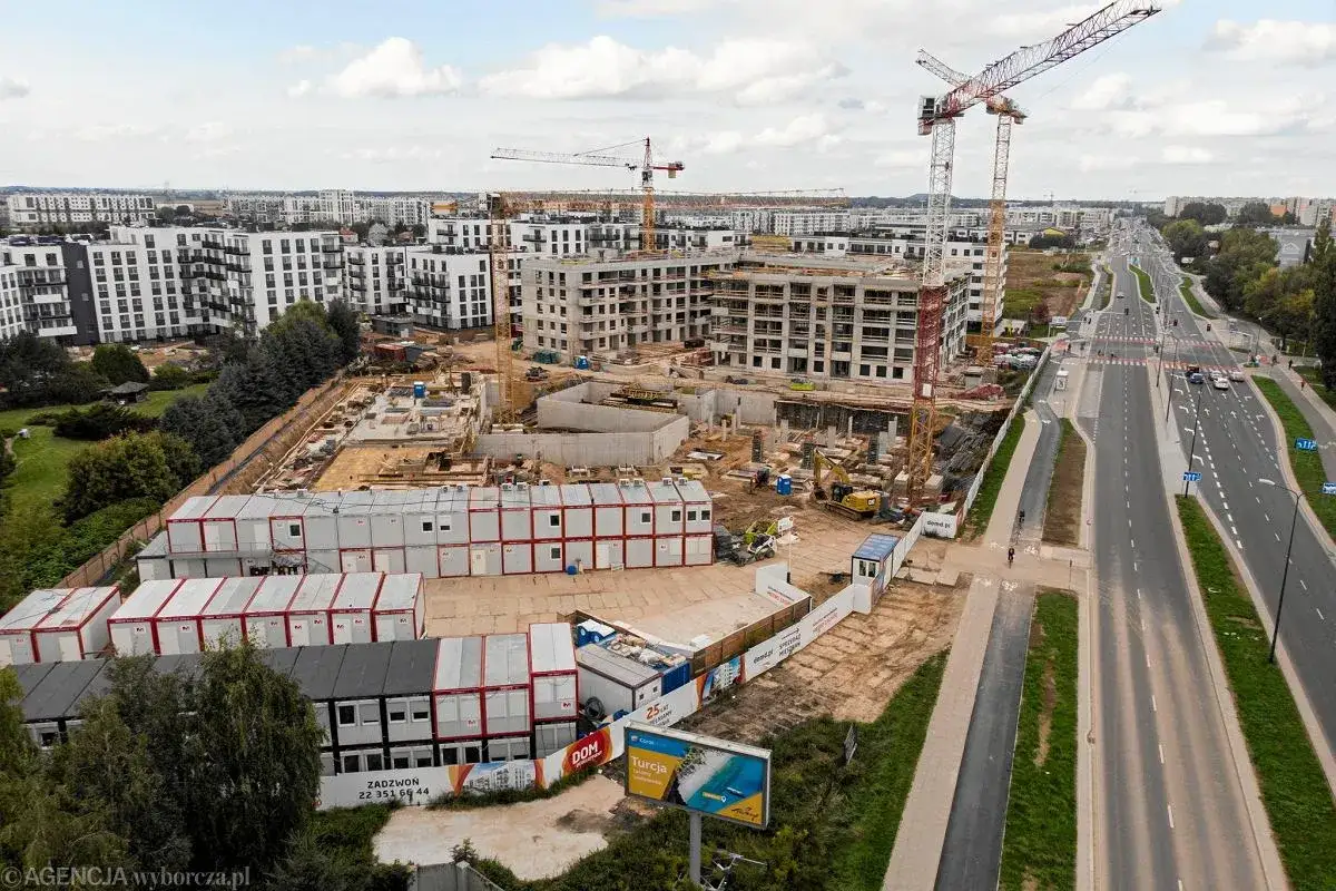 Dlaczego deweloperzy nie podają cen? Poznaj powody i jak negocjować