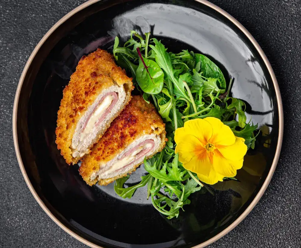 Jaka surówka do de volaille'a? Odkryj idealne połączenia!