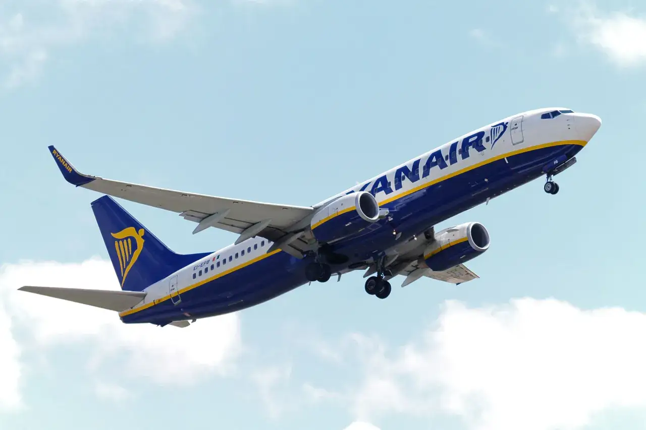 Samolot Ryanair ile miejsc - zaskakujące fakty o pojemności floty