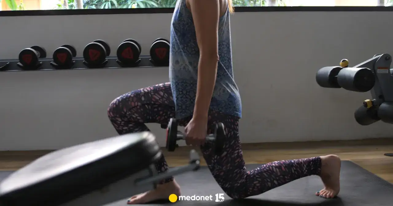 Ćwiczenia izometryczne: Klucz do siły, postawy i niższego ciśnienia