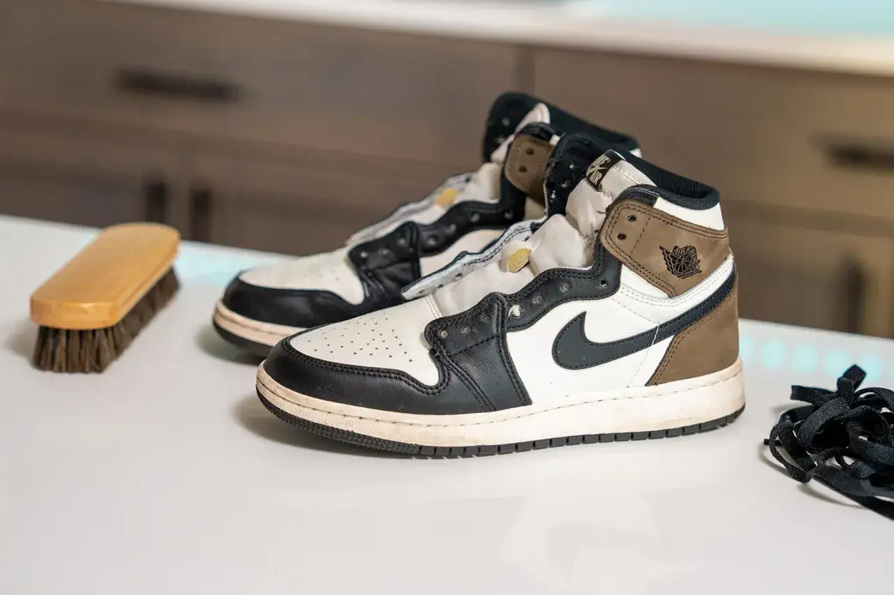 Jak usunąć zagniecenia z butów Nike? Skuteczne domowe sposoby