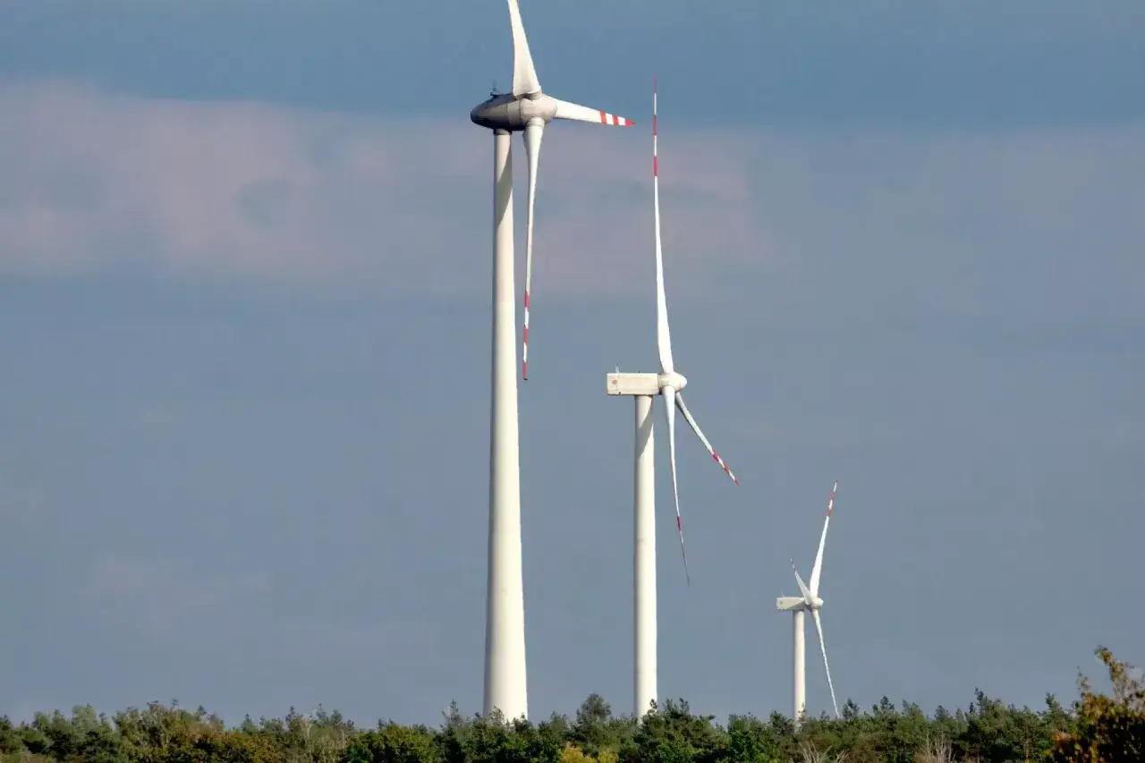 Ile waży turbina wiatrowa? Zaskakujące różnice w wagach modeli