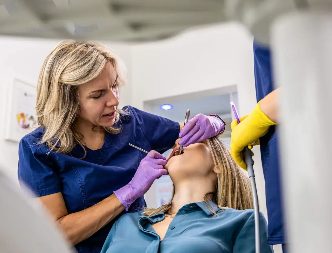 Dentysta NFZ: Co obejmuje bezpłatne leczenie? Wszystko, co musisz wiedzieć