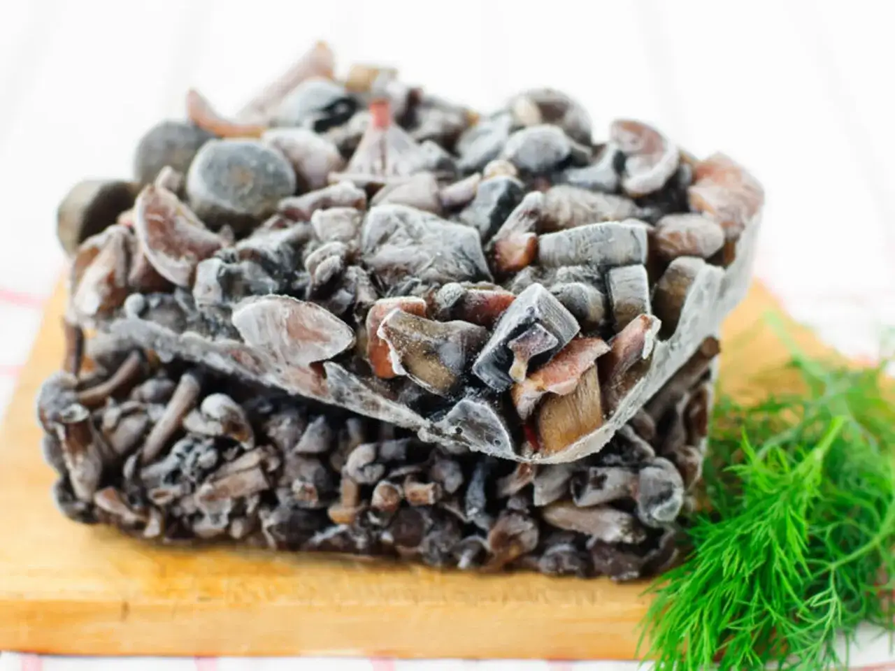 Mrożone grzyby: Maksymalna świeżość i bezpieczeństwo w zamrażarce
