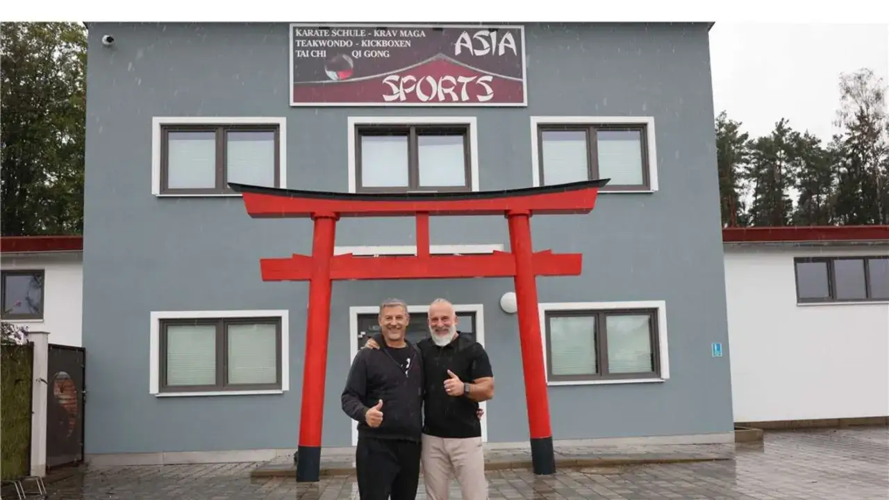 Finde die besten Kung Fu Schulen in Deutschland für jedes Alter und Niveau