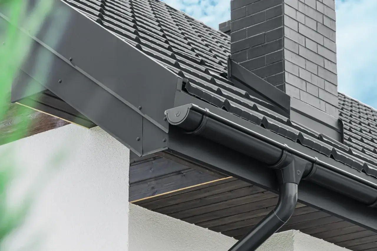 Jakie rynny do domu wybrać? Kompletny poradnik 2023