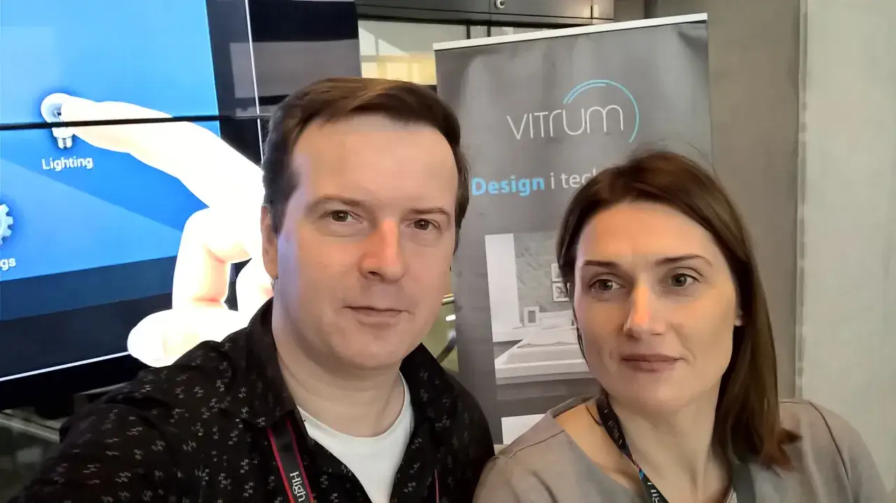 Kto śpiewa "Czekam na znak"? Ignacy Błażejowski od talent show do hitu