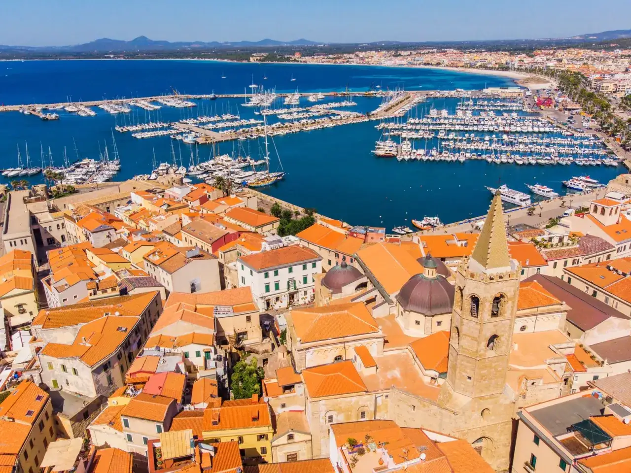 Lot Katowice Sardynia: 2h 15 min! Planuj podróż bez stresu