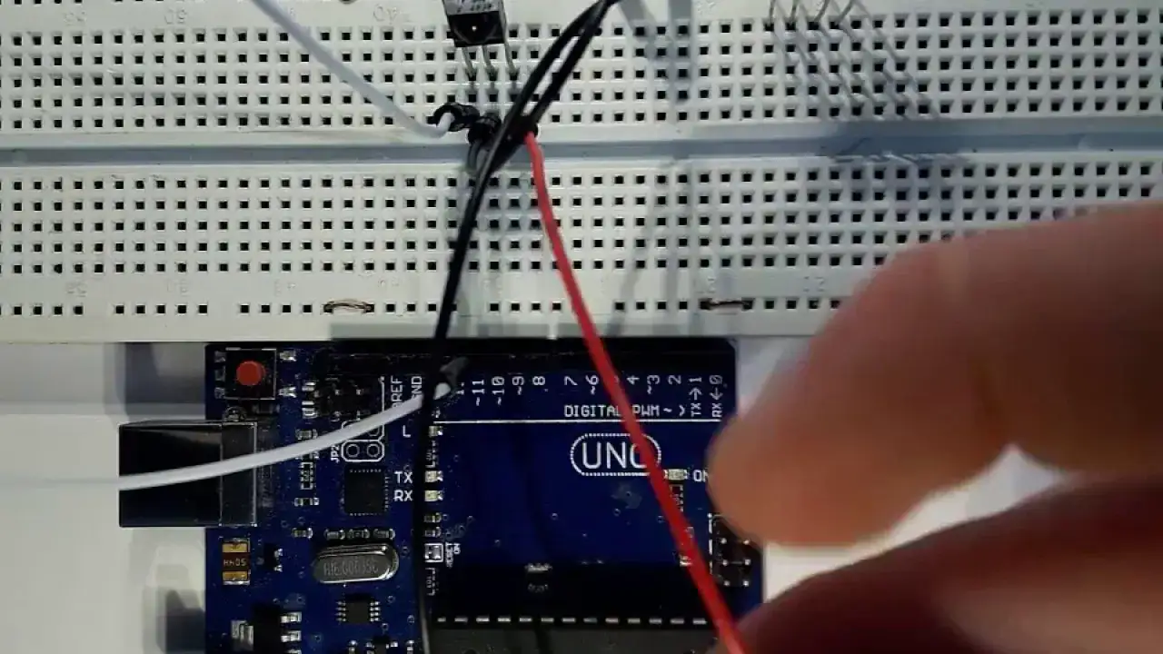 Jak podłączyć odbiornik IR do Arduino: prosty poradnik dla początkujących