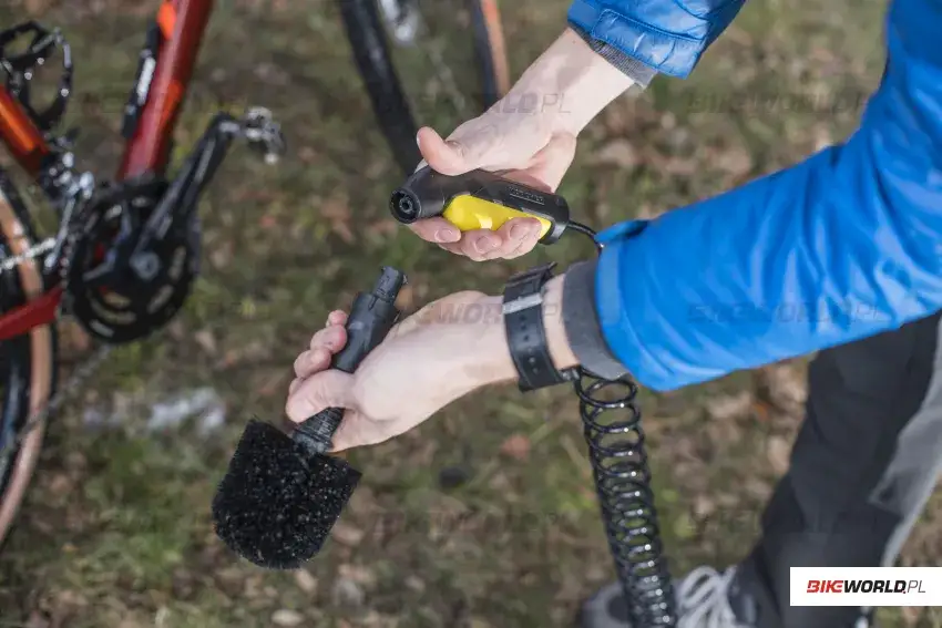 Czy można myć rower na myjni? Bezpieczne metody i porady