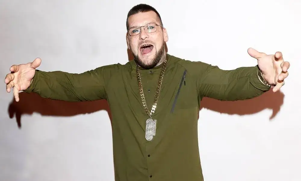 Ile kosztuje koncert Popka? Sprawdź aktualne ceny i czynniki wpływające na koszty