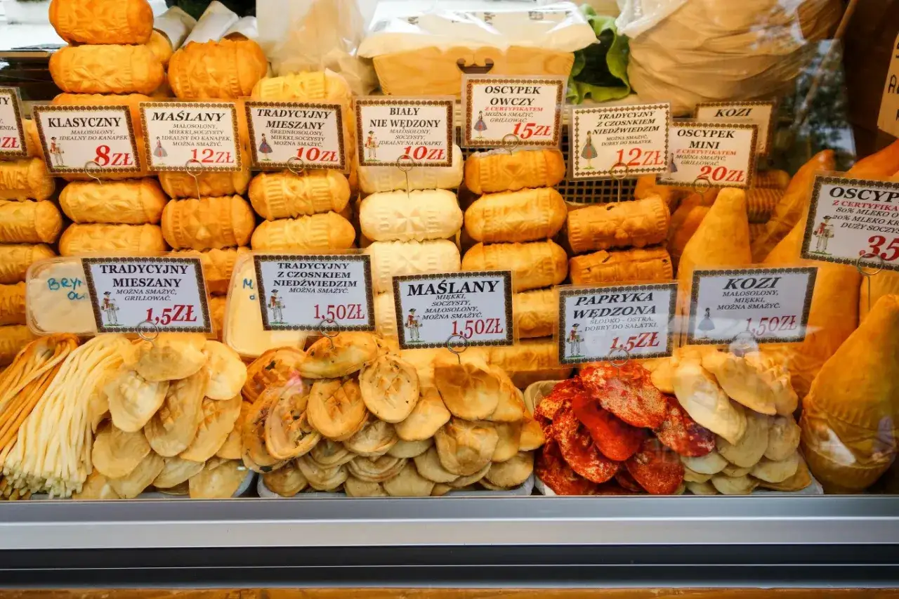 Oscypek w Zakopanem: Ile kosztuje i jak nie dać się oszukać?