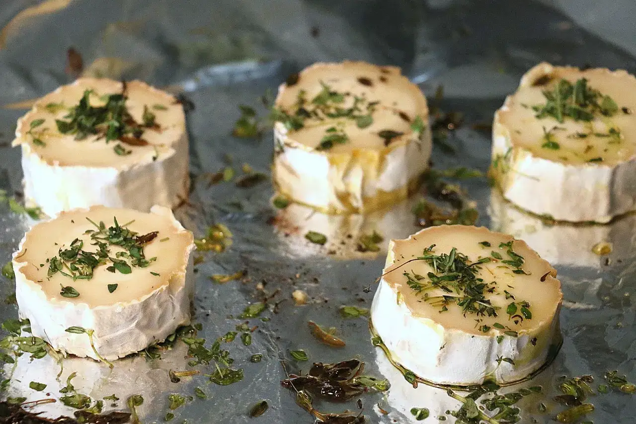 Rolada z sera koziego: Przepisy, porady i sekrety idealnych połączeń