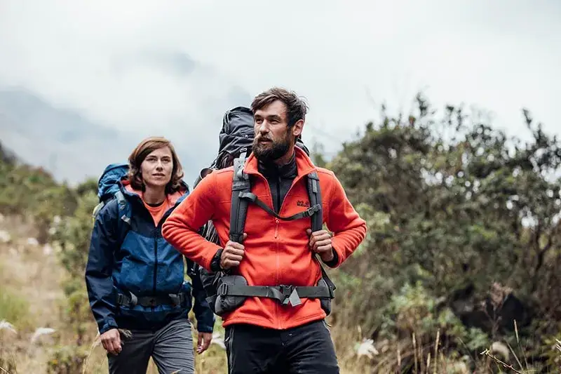 Jaką kurtkę w góry wybrać, aby nie zmarznąć i być suchym?