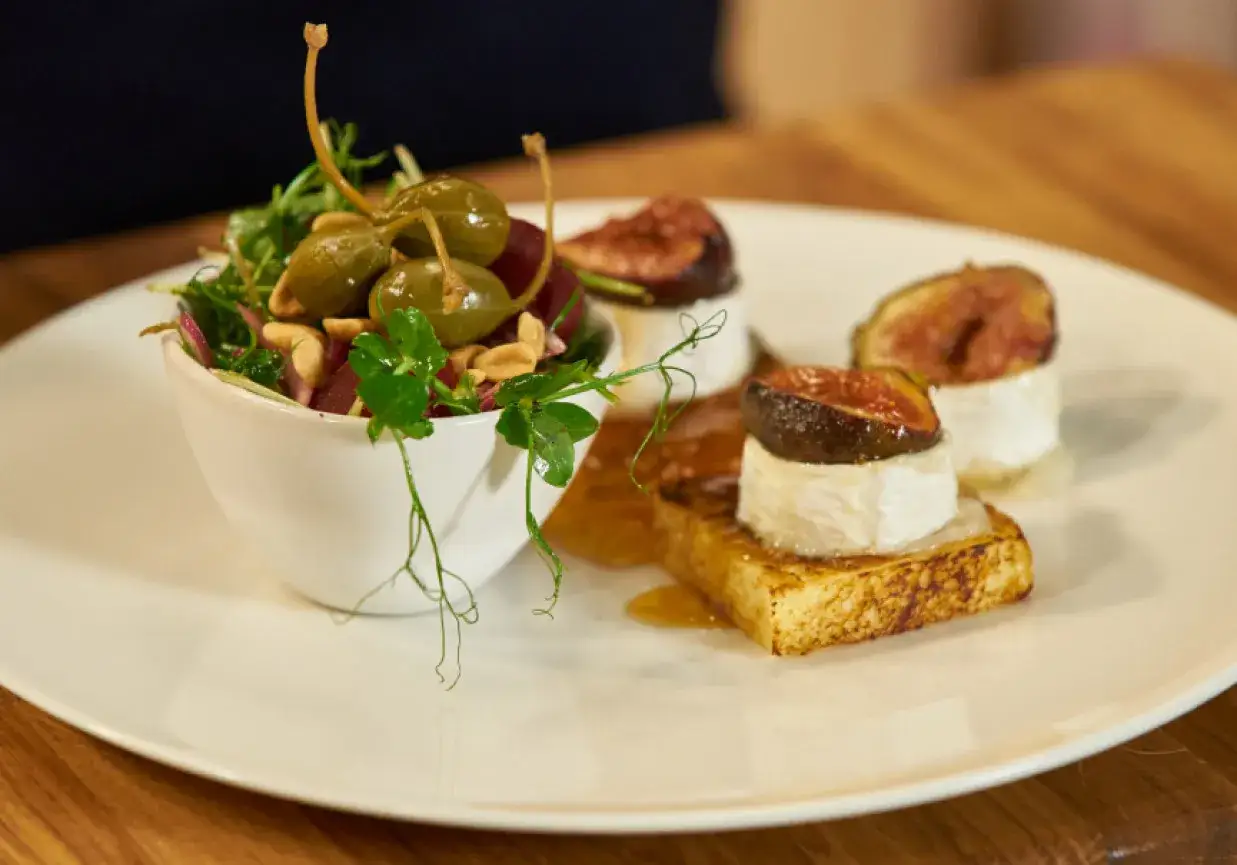 Ser kozi: 20+ inspiracji na dania od sałatek po pizzę. Odkryj smak!