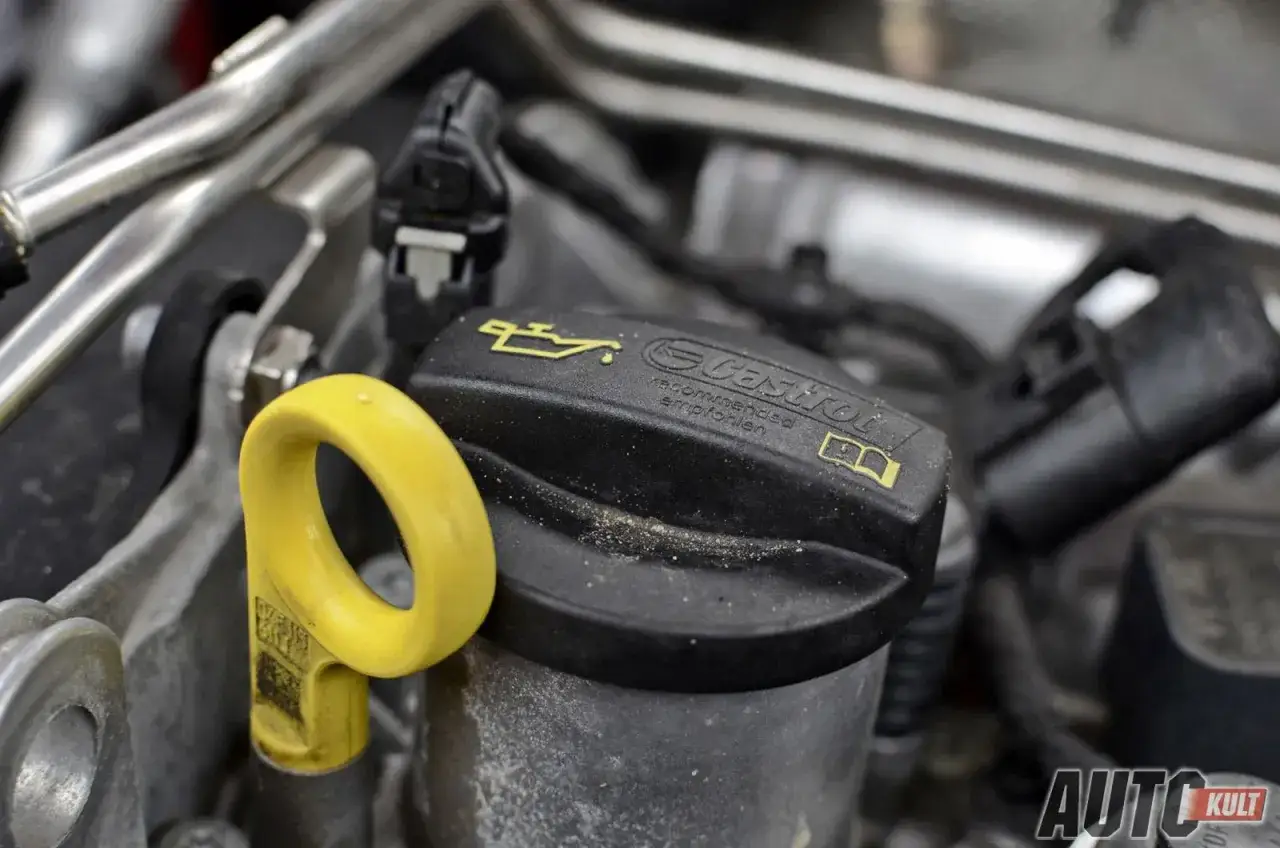 Jak dolewać olej do samochodu? Poradnik krok po kroku