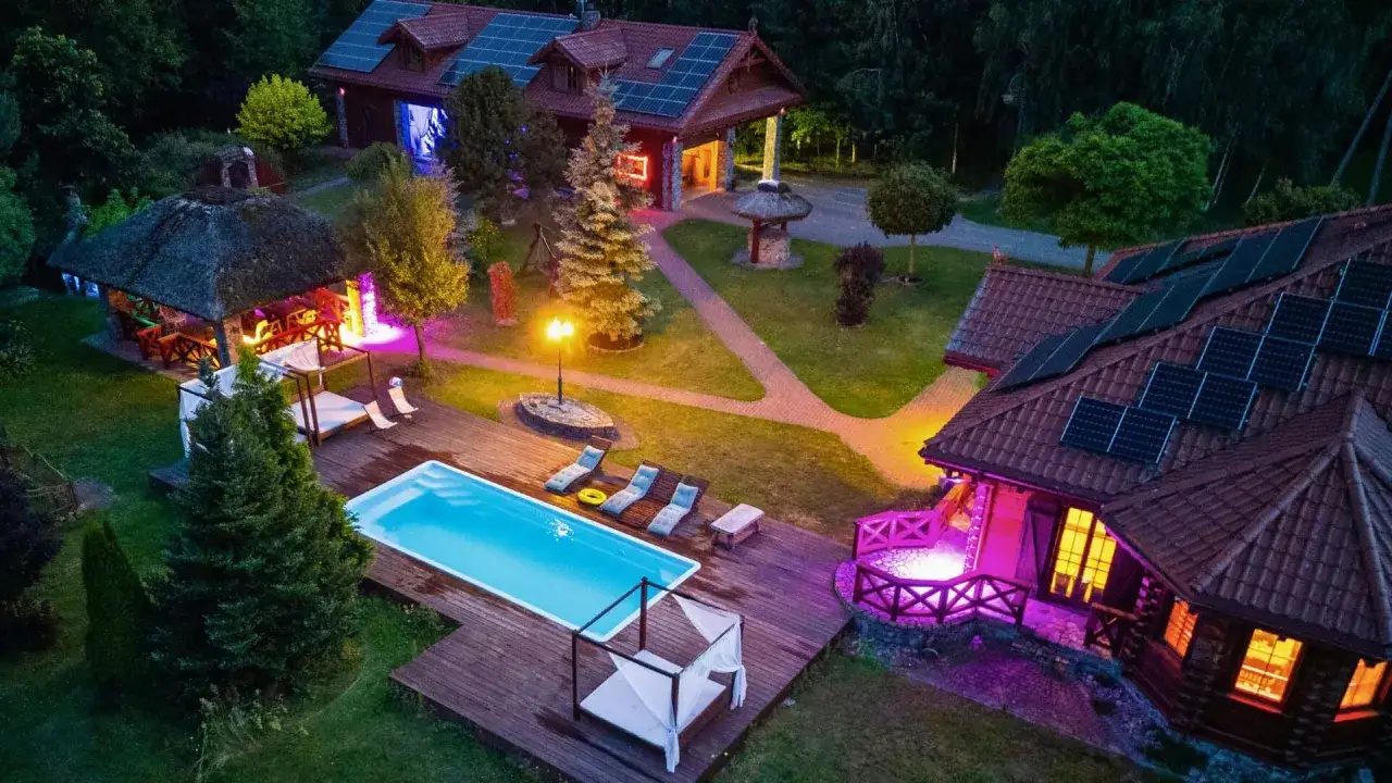 Mazurski domek SPA: Jak wybrać luksusowy relaks tylko dla siebie?