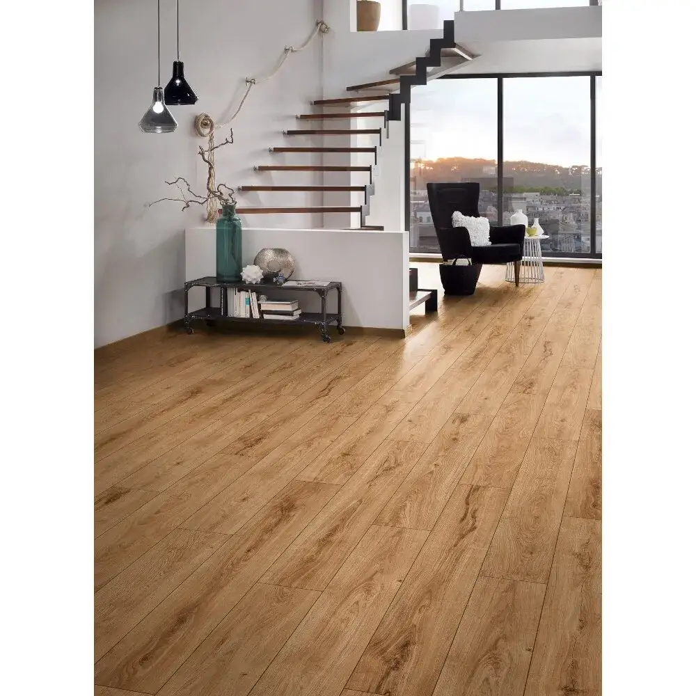 Panele podłogowe AC3 czy AC4: Który wybór ocali twoje wnętrze przed zniszczeniem?