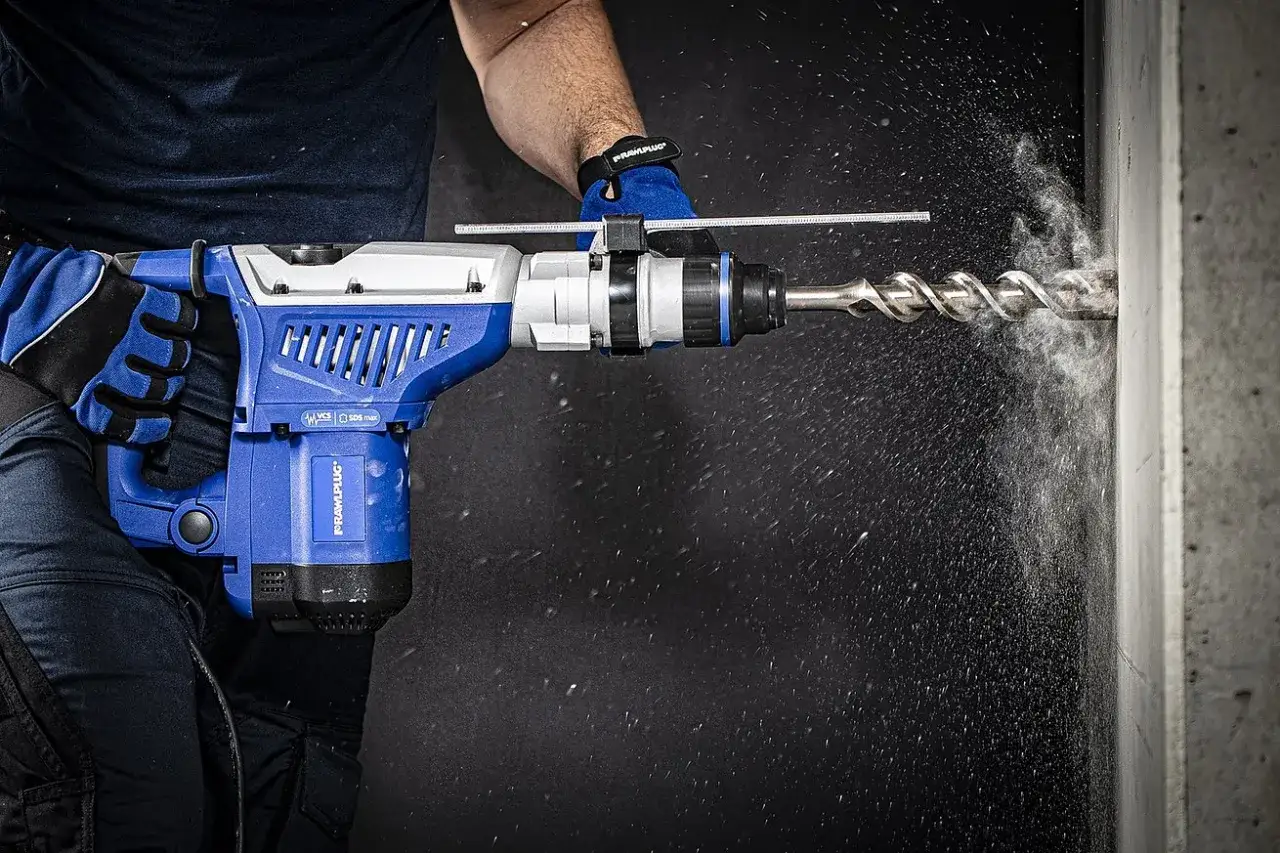 Wiertło do betonu: Jak wybrać? Poradnik eksperta i unikaj błędów