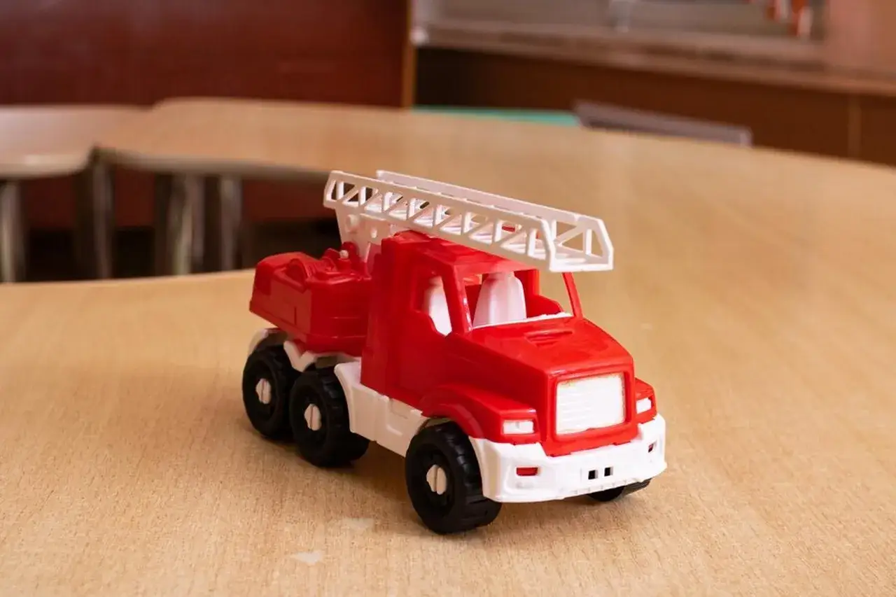 Jak wybrać idealny wóz strażacki zabawkę dla dziecka?