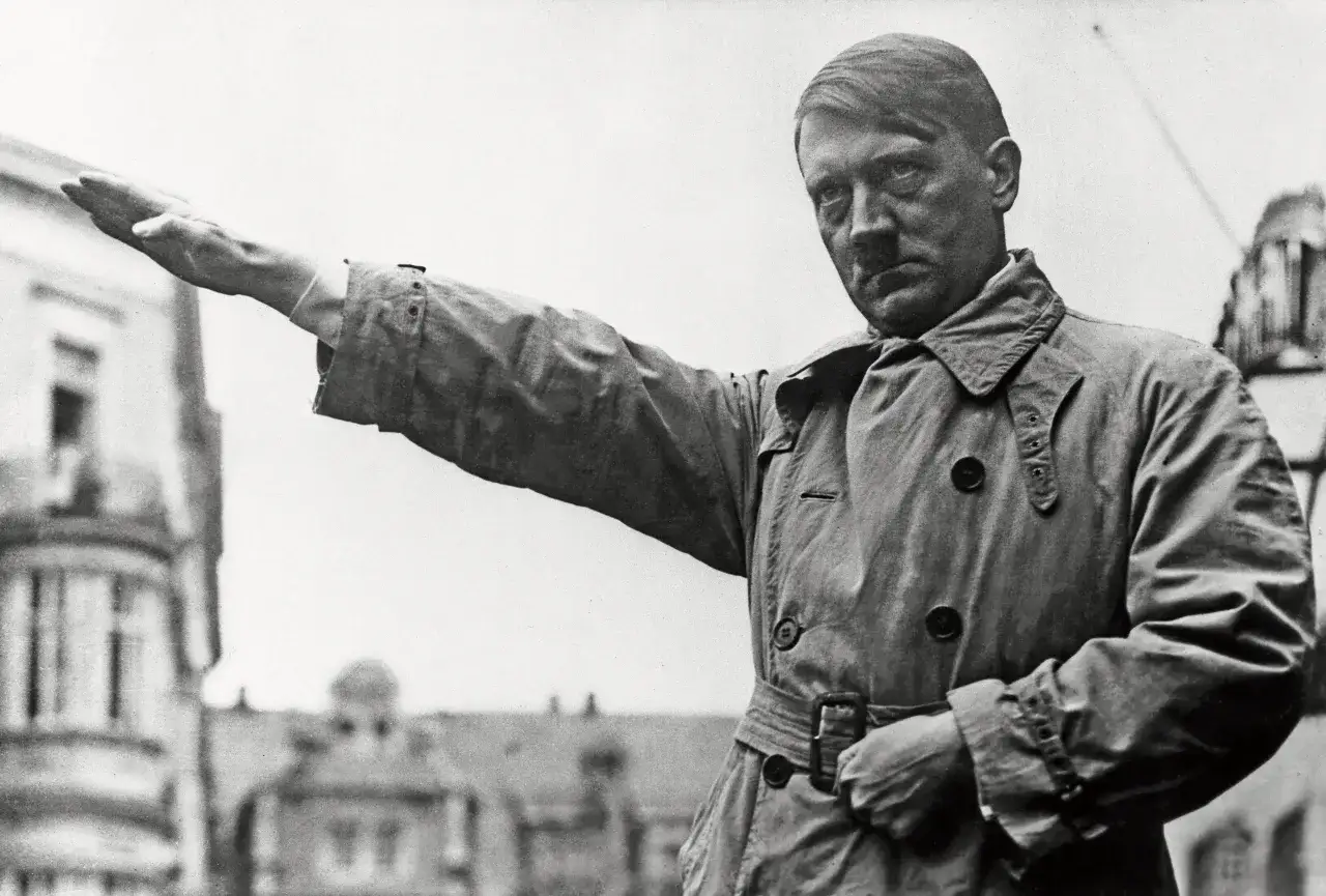 Czy Hitler był w Warszawie? Odkryj szokujące fakty z historii