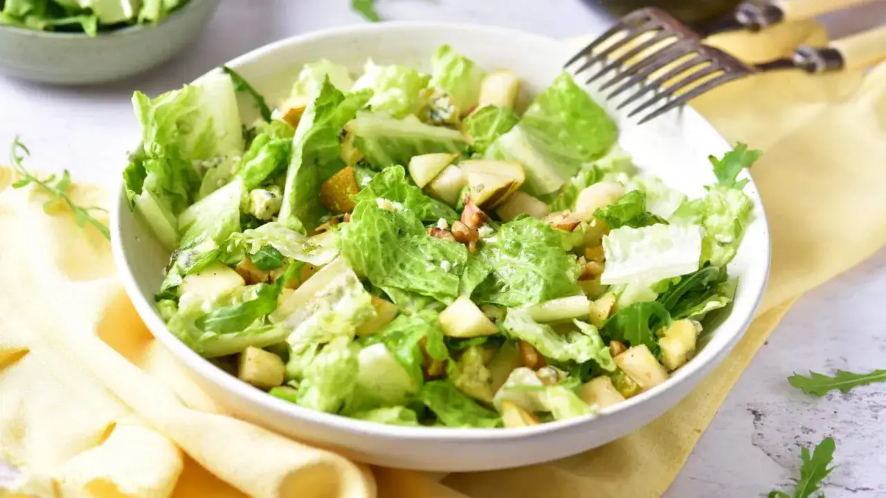 Prosta i tania sałatka na grilla, która zachwyci każdego gościa