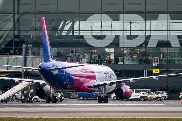 Co się dzieje na lotnisku Gdańsk? Aktualne informacje i zmiany