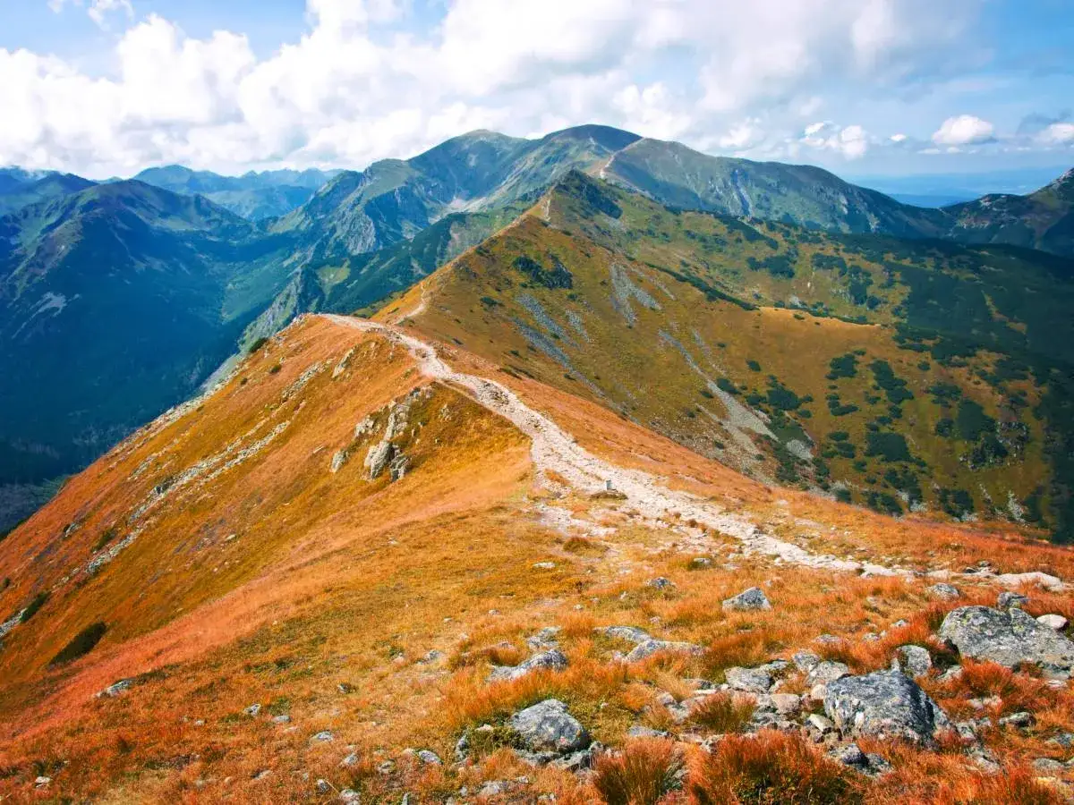 Czerwone Wierchy jesienią: Szlaki, trudność, co zabrać? Pełny przewodnik