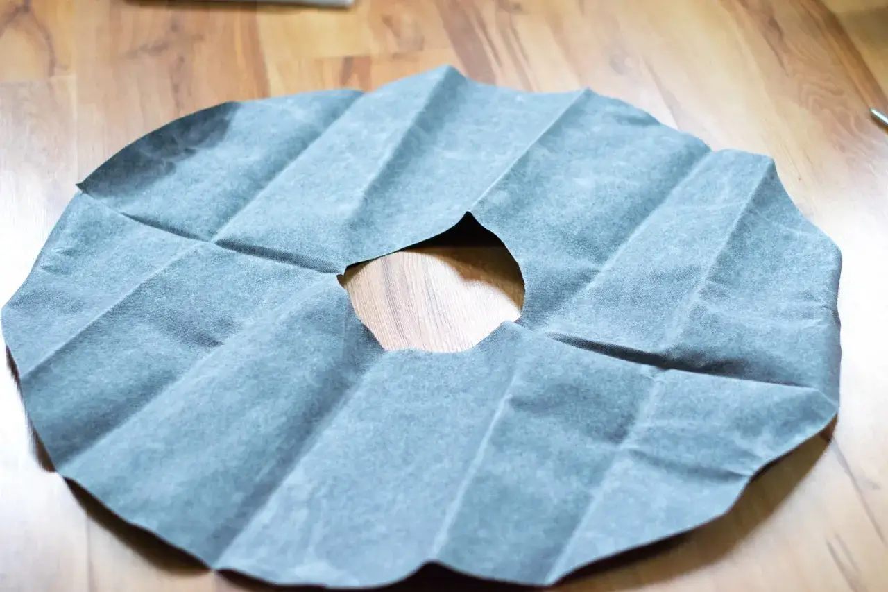 Jak z sukienki zrobić spódnicę - proste kroki, które zaskoczą każdego