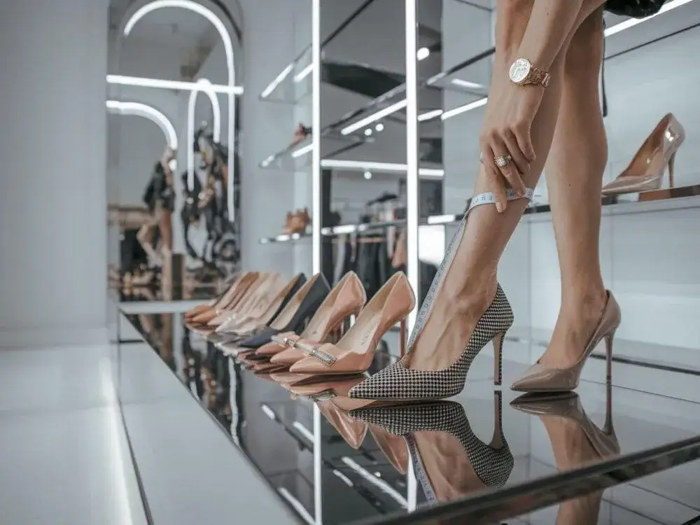 Jak dobrać szpilki, aby cieszyć się komfortem i stylem każdego dnia