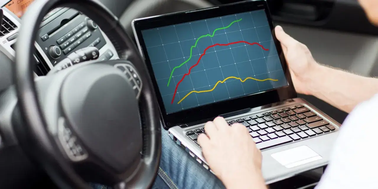 Chip tuning ile koni: Jak zwiększyć moc silnika bez ryzyka?