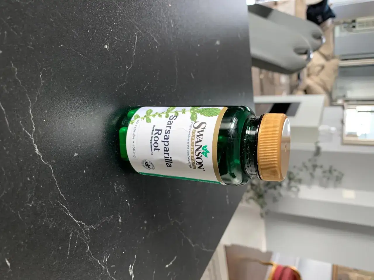 Sarsaparilla: Skutki uboczne i interakcje. Czy na pewno wiesz wszystko?