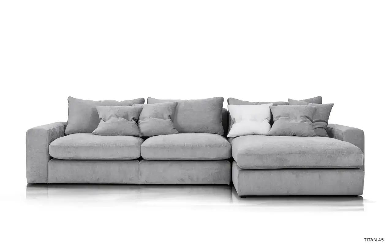 Kanapa dla kota: Jaka tkanina przetrwa pazury i sierść?