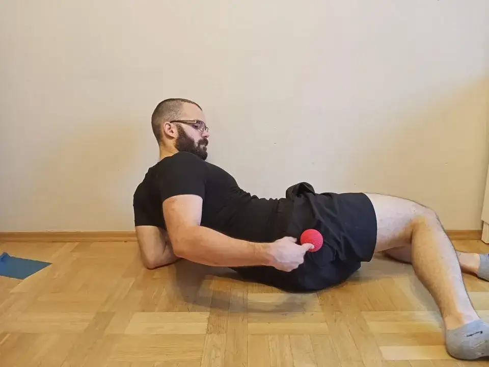 Jak spać przy bólach mięśnia gruszkowatego: skuteczne pozycje i techniki