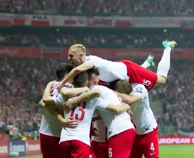 Jakie są dzisiaj mecze piłki nożnej - sprawdź, co musisz wiedzieć