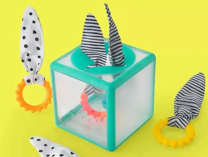 Kostki sensoryczne dla niemowląt – jak wspierają rozwój maluszka?