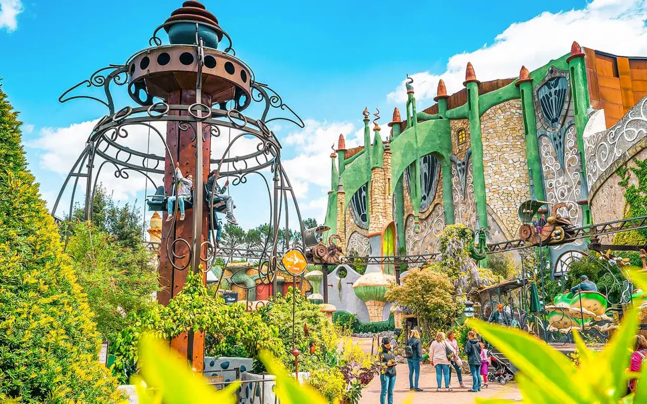 Phantasialand Attraktionszeiten: Öffnungszeiten & Tipps für Ihren Besuch